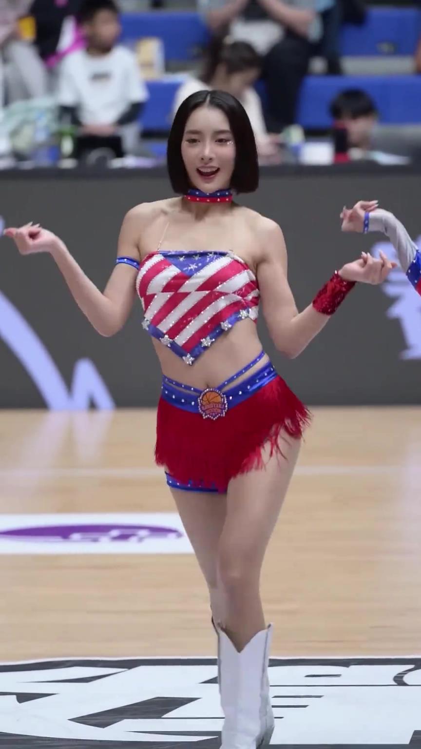 太離譜了 ！幾乎是完美女人！